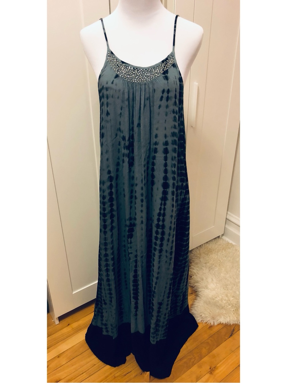 Embellished Neck Tie-Dye Maxi Dress - Black/Grey